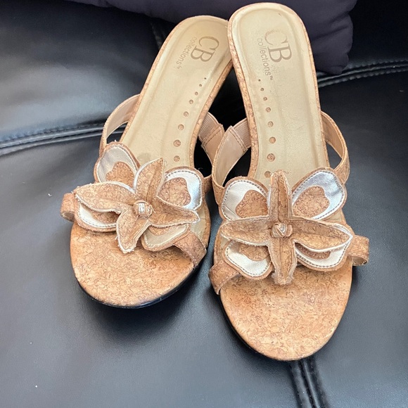 Women's Tan Floral Sandals - Picture 1 of 3